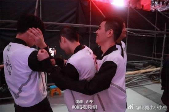 赛前Icon在自拍